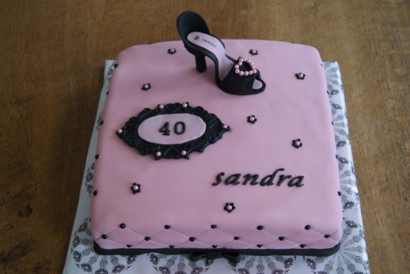 High heel 40 cake